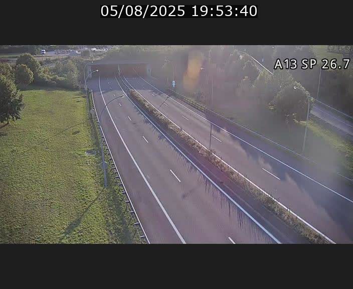 <h2>Traffic live webcam Luxembourg Frisange - A13 direction Luxembourg-ville - BK 26.7</h2>