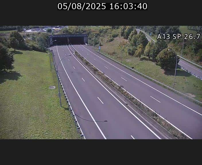 <h2>Traffic live webcam Luxembourg Frisange - A13 direction Luxembourg-ville - BK 26.7</h2>