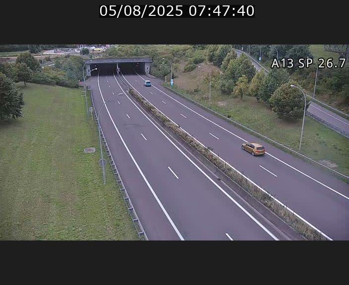 <h2>Traffic live webcam Luxembourg Frisange - A13 direction Luxembourg-ville - BK 26.7</h2>