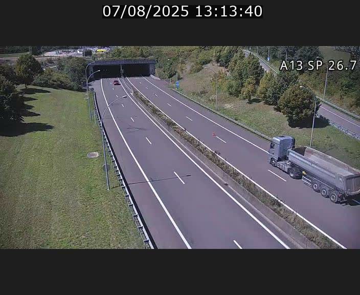 <h2>Traffic live webcam Luxembourg Frisange - A13 direction Luxembourg-ville - BK 26.7</h2>
