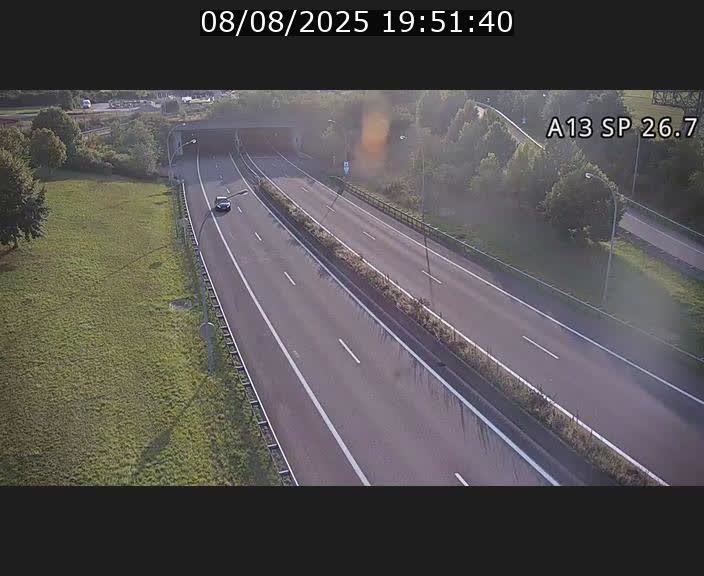 <h2>Traffic live webcam Luxembourg Frisange - A13 direction Luxembourg-ville - BK 26.7</h2>