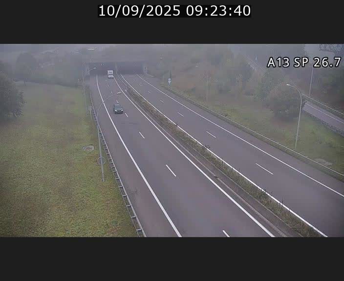 <h2>Traffic live webcam Luxembourg Frisange - A13 direction Luxembourg-ville - BK 26.7</h2>