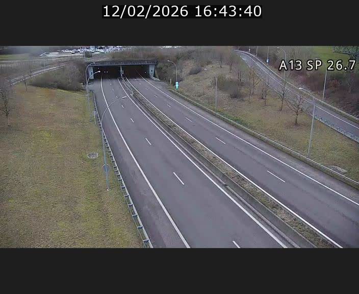 <h2>Traffic live webcam Luxembourg Frisange - A13 direction Luxembourg-ville - BK 26.7</h2>