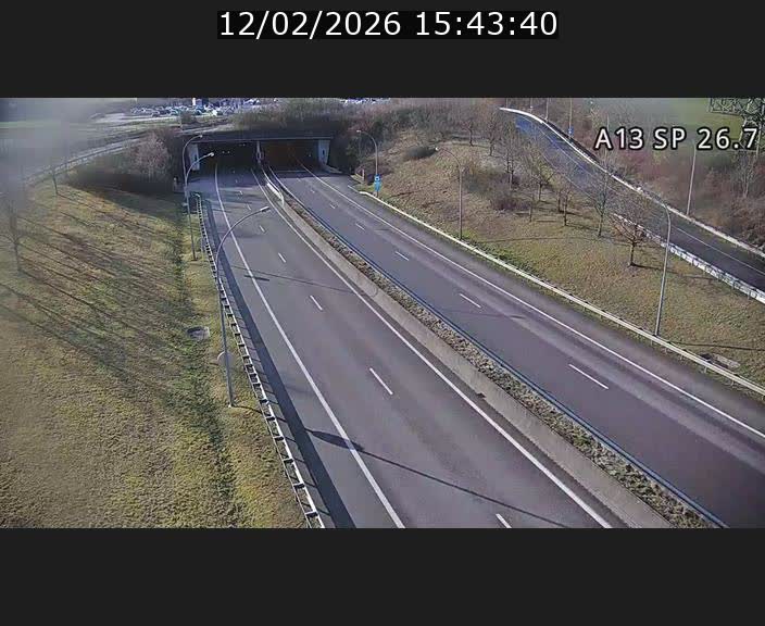 <h2>Traffic live webcam Luxembourg Frisange - A13 direction Luxembourg-ville - BK 26.7</h2>