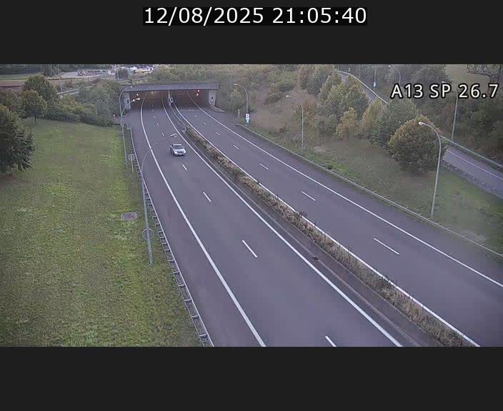 <h2>Traffic live webcam Luxembourg Frisange - A13 direction Luxembourg-ville - BK 26.7</h2>