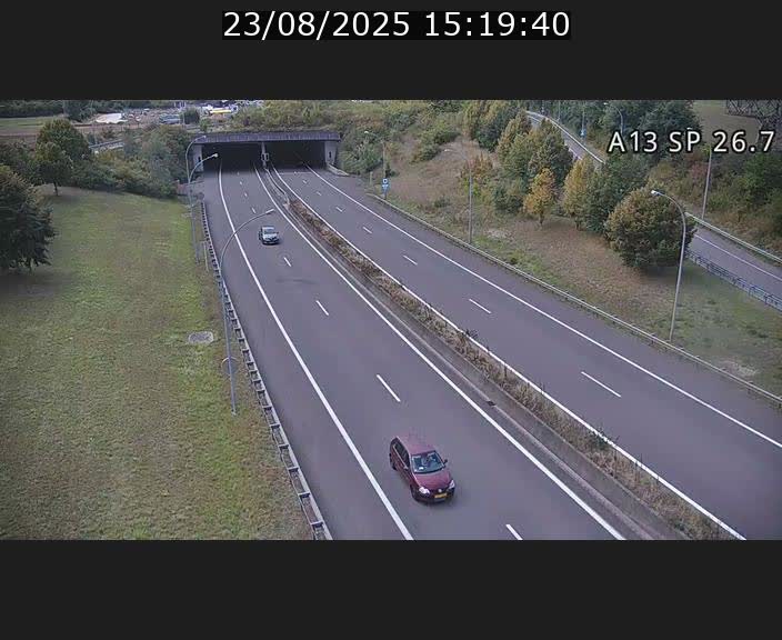 <h2>Traffic live webcam Luxembourg Frisange - A13 direction Luxembourg-ville - BK 26.7</h2>