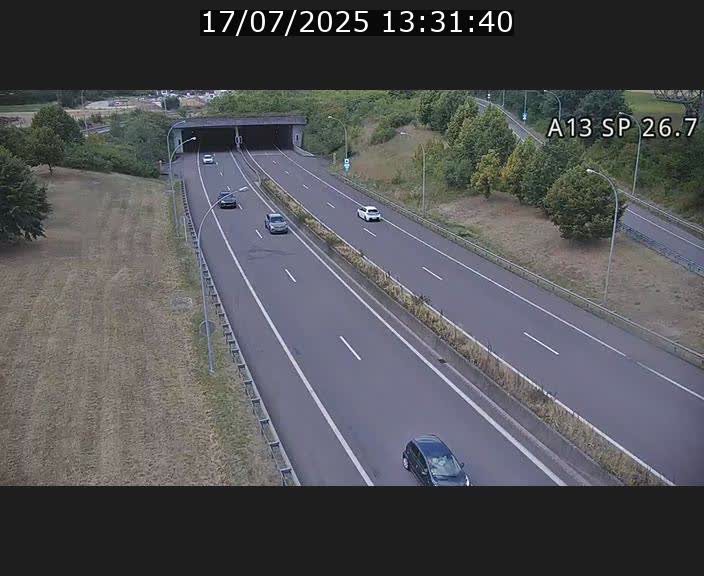 <h2>Traffic live webcam Luxembourg Frisange - A13 direction Luxembourg-ville - BK 26.7</h2>