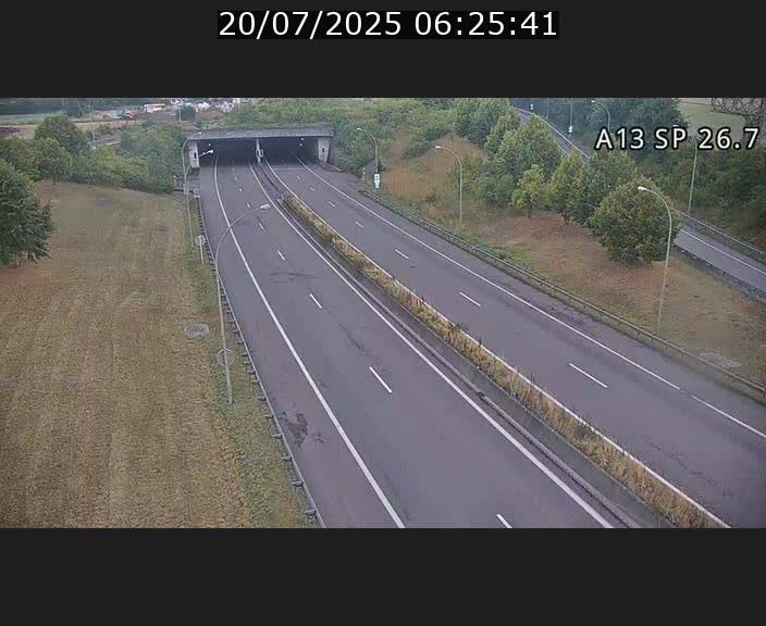 <h2>Traffic live webcam Luxembourg Frisange - A13 direction Luxembourg-ville - BK 26.7</h2>