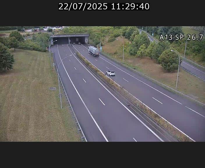 <h2>Traffic live webcam Luxembourg Frisange - A13 direction Luxembourg-ville - BK 26.7</h2>