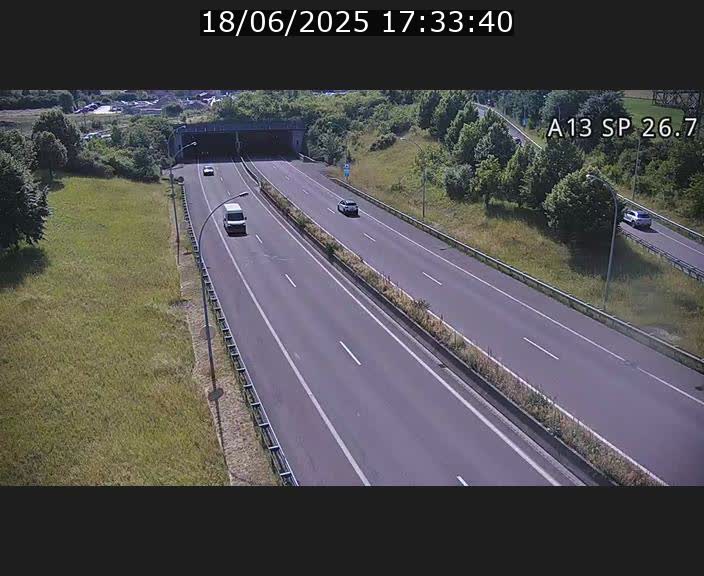 <h2>Traffic live webcam Luxembourg Frisange - A13 direction Luxembourg-ville - BK 26.7</h2>