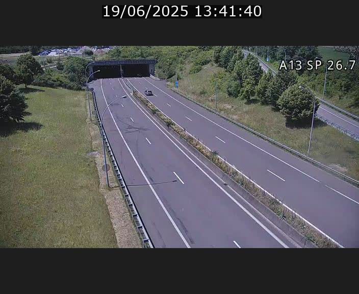 <h2>Traffic live webcam Luxembourg Frisange - A13 direction Luxembourg-ville - BK 26.7</h2>