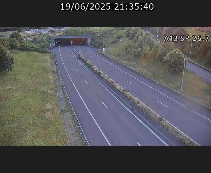 <h2>Traffic live webcam Luxembourg Frisange - A13 direction Luxembourg-ville - BK 26.7</h2>