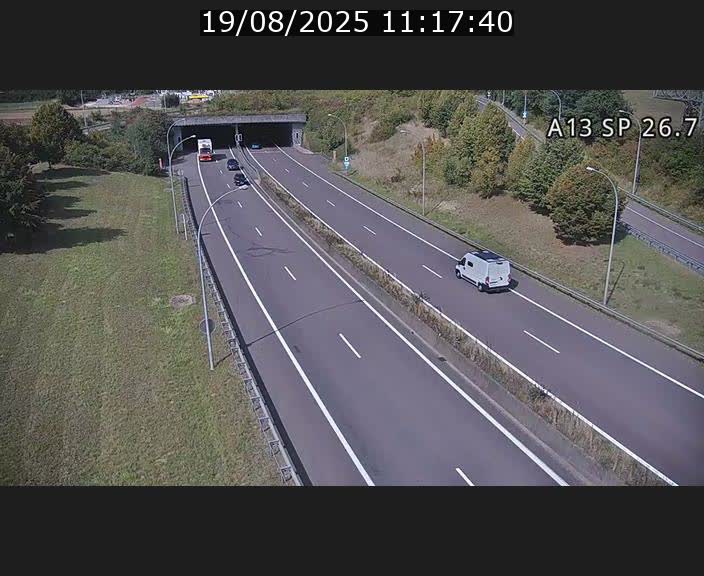 <h2>Traffic live webcam Luxembourg Frisange - A13 direction Luxembourg-ville - BK 26.7</h2>