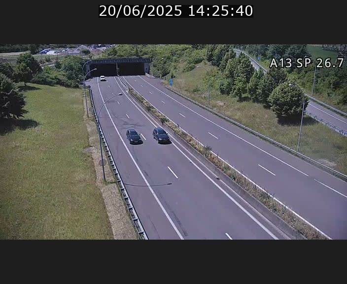 <h2>Traffic live webcam Luxembourg Frisange - A13 direction Luxembourg-ville - BK 26.7</h2>
