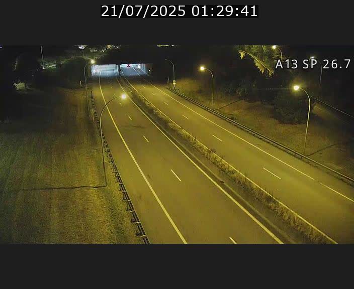 <h2>Traffic live webcam Luxembourg Frisange - A13 direction Luxembourg-ville - BK 26.7</h2>