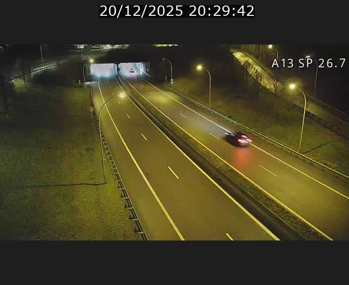 <h2>Traffic live webcam Luxembourg Frisange - A13 direction Luxembourg-ville - BK 26.7</h2>