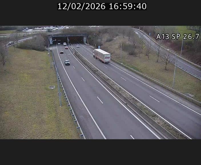 <h2>Traffic live webcam Luxembourg Frisange - A13 direction Luxembourg-ville - BK 26.7</h2>