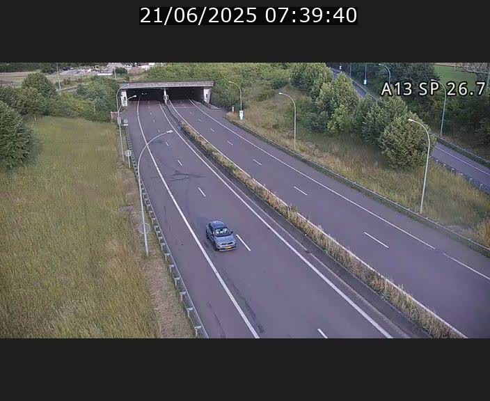 <h2>Traffic live webcam Luxembourg Frisange - A13 direction Luxembourg-ville - BK 26.7</h2>