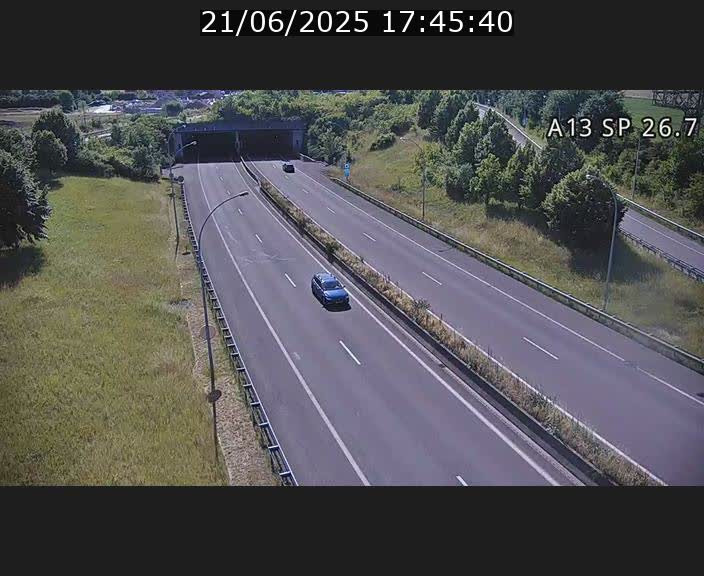 <h2>Traffic live webcam Luxembourg Frisange - A13 direction Luxembourg-ville - BK 26.7</h2>