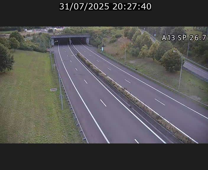 <h2>Traffic live webcam Luxembourg Frisange - A13 direction Luxembourg-ville - BK 26.7</h2>