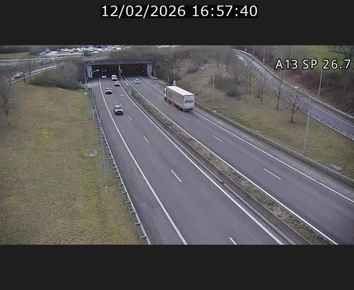 <h2>Traffic live webcam Luxembourg Frisange - A13 direction Luxembourg-ville - BK 26.7</h2>