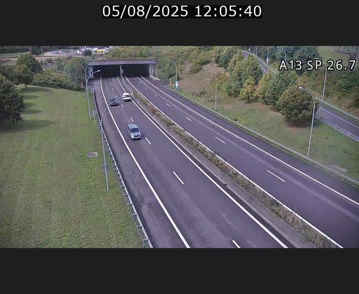 <h2>Traffic live webcam Luxembourg Frisange - A13 direction Luxembourg-ville - BK 26.7</h2>