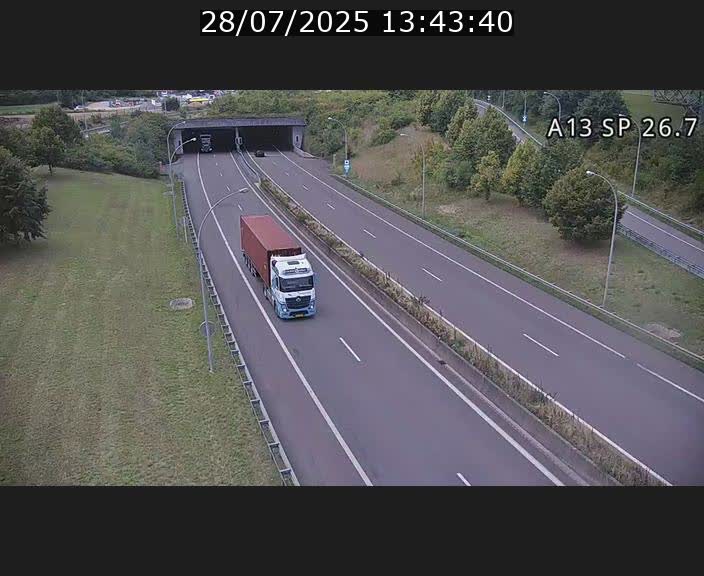 <h2>Traffic live webcam Luxembourg Frisange - A13 direction Luxembourg-ville - BK 26.7</h2>