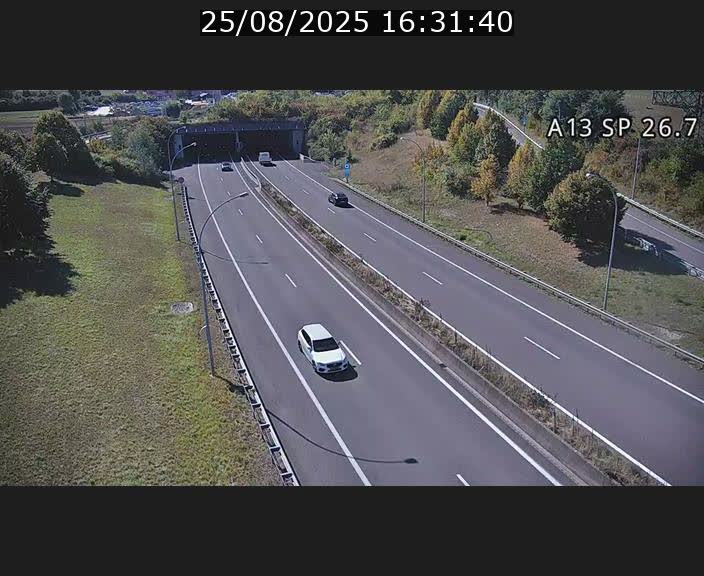 <h2>Traffic live webcam Luxembourg Frisange - A13 direction Luxembourg-ville - BK 26.7</h2>
