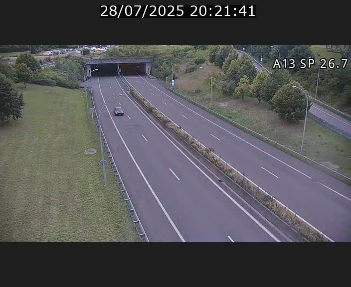 <h2>Traffic live webcam Luxembourg Frisange - A13 direction Luxembourg-ville - BK 26.7</h2>