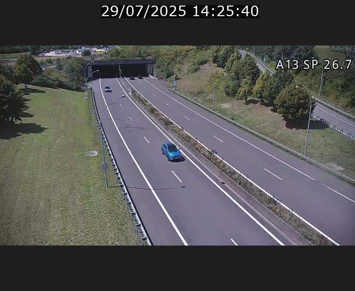 <h2>Traffic live webcam Luxembourg Frisange - A13 direction Luxembourg-ville - BK 26.7</h2>