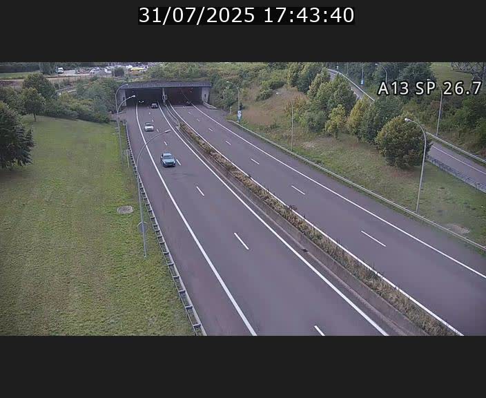 <h2>Traffic live webcam Luxembourg Frisange - A13 direction Luxembourg-ville - BK 26.7</h2>