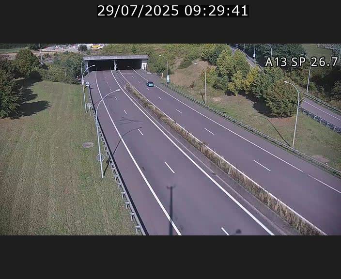 <h2>Traffic live webcam Luxembourg Frisange - A13 direction Luxembourg-ville - BK 26.7</h2>