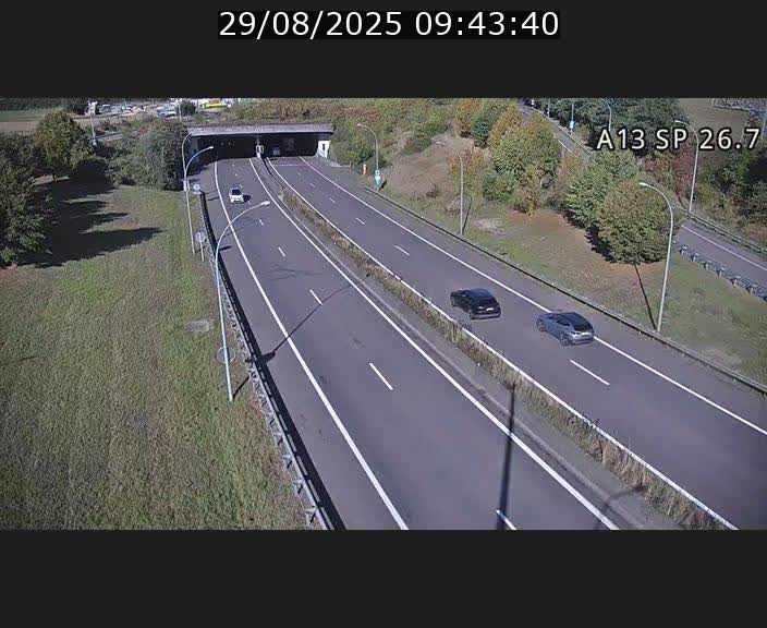 <h2>Traffic live webcam Luxembourg Frisange - A13 direction Luxembourg-ville - BK 26.7</h2>
