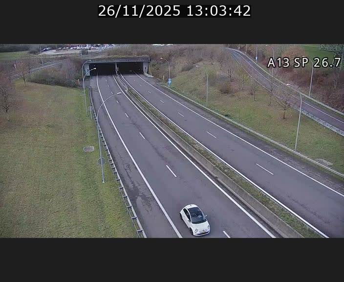 <h2>Traffic live webcam Luxembourg Frisange - A13 direction Luxembourg-ville - BK 26.7</h2>