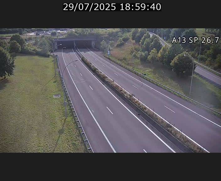 <h2>Traffic live webcam Luxembourg Frisange - A13 direction Luxembourg-ville - BK 26.7</h2>