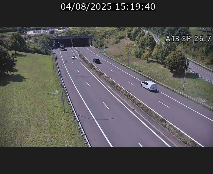 <h2>Traffic live webcam Luxembourg Frisange - A13 direction Luxembourg-ville - BK 26.7</h2>