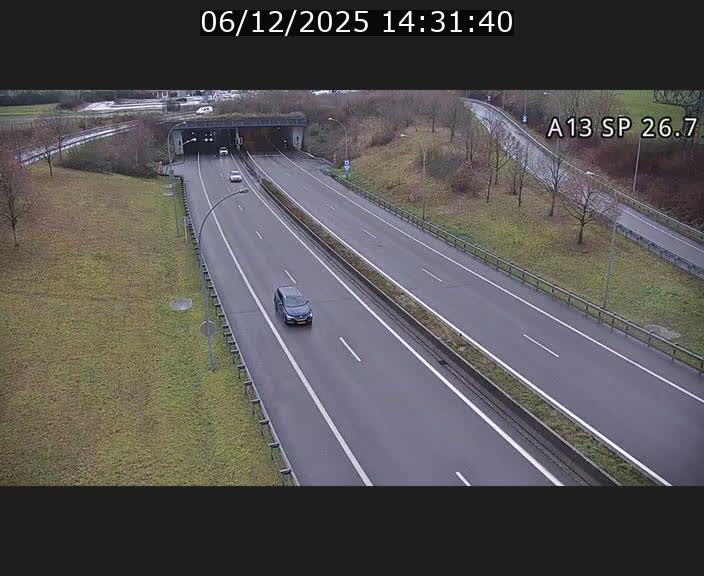 <h2>Traffic live webcam Luxembourg Frisange - A13 direction Luxembourg-ville - BK 26.7</h2>