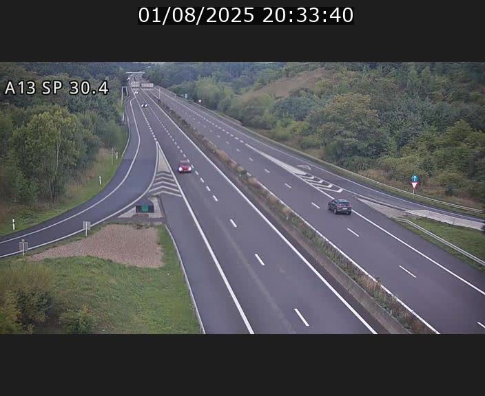 <h2>Traffic live webcam Luxembourg Altwies - A13 direction Luxembourg-ville - BK 30.4</h2>