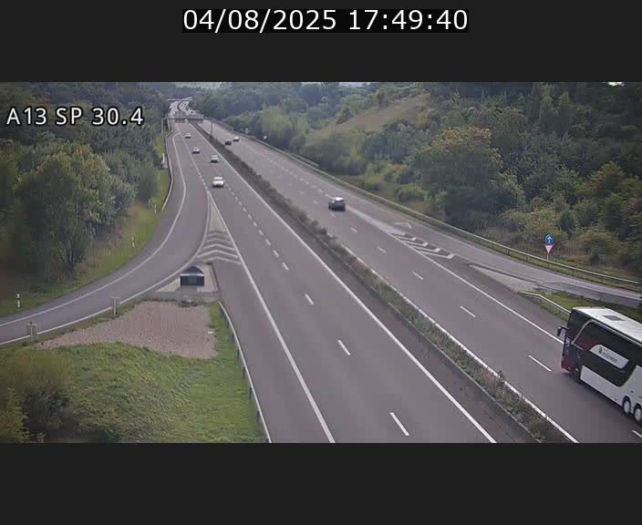 <h2>Traffic live webcam Luxembourg Altwies - A13 direction Luxembourg-ville - BK 30.4</h2>