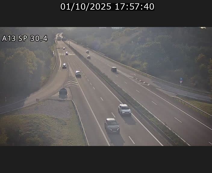 <h2>Traffic live webcam Luxembourg Altwies - A13 direction Luxembourg-ville - BK 30.4</h2>