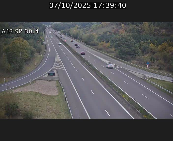 <h2>Traffic live webcam Luxembourg Altwies - A13 direction Luxembourg-ville - BK 30.4</h2>