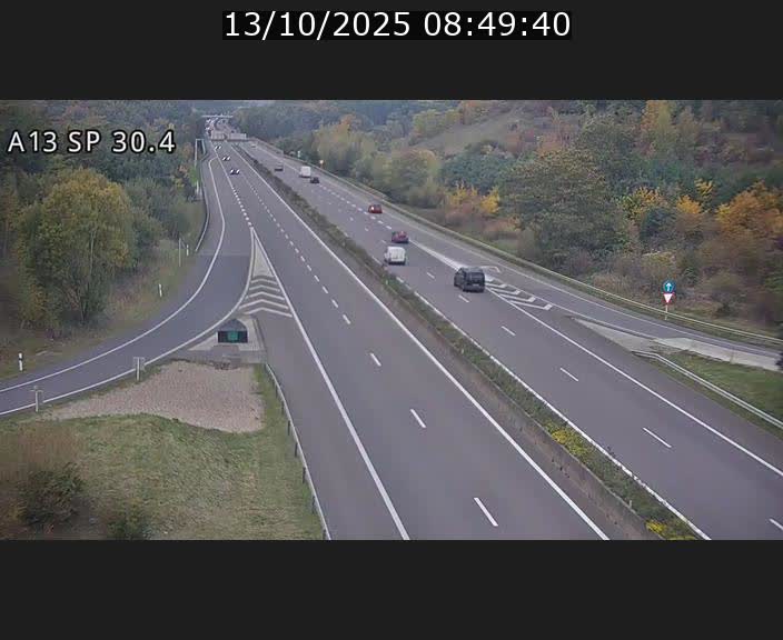 <h2>Traffic live webcam Luxembourg Altwies - A13 direction Luxembourg-ville - BK 30.4</h2>
