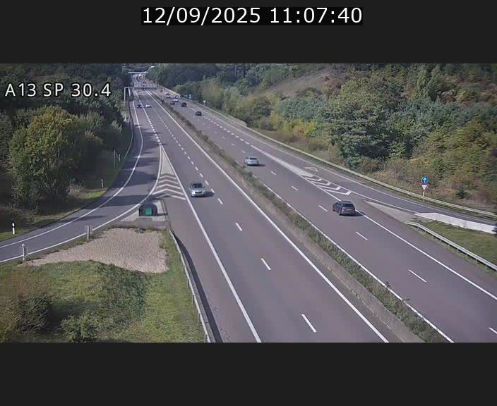 <h2>Traffic live webcam Luxembourg Altwies - A13 direction Luxembourg-ville - BK 30.4</h2>