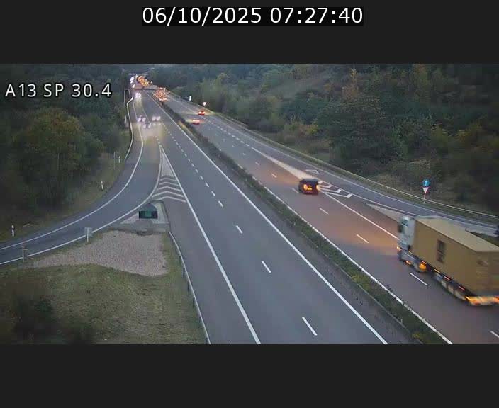 <h2>Traffic live webcam Luxembourg Altwies - A13 direction Luxembourg-ville - BK 30.4</h2>