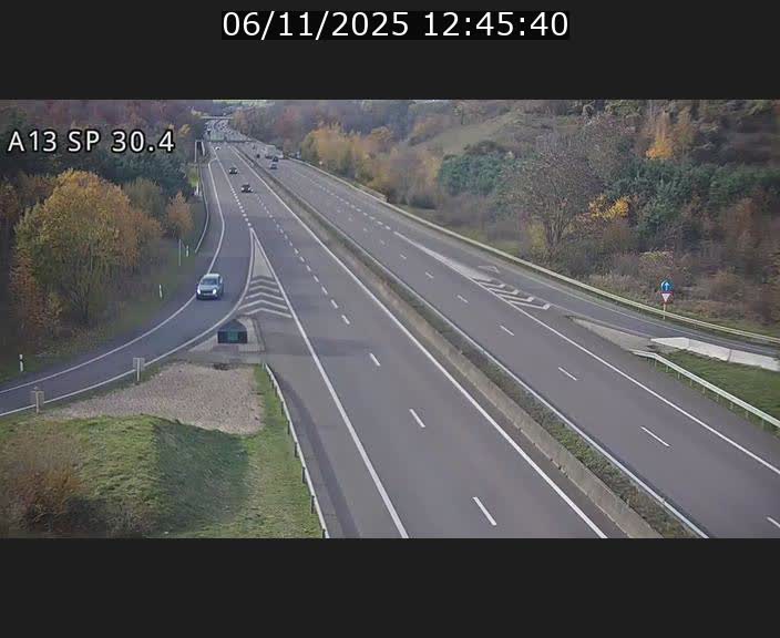 <h2>Traffic live webcam Luxembourg Altwies - A13 direction Luxembourg-ville - BK 30.4</h2>