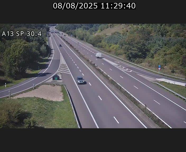 <h2>Traffic live webcam Luxembourg Altwies - A13 direction Luxembourg-ville - BK 30.4</h2>