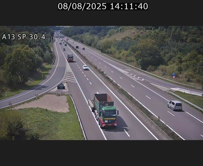 <h2>Traffic live webcam Luxembourg Altwies - A13 direction Luxembourg-ville - BK 30.4</h2>
