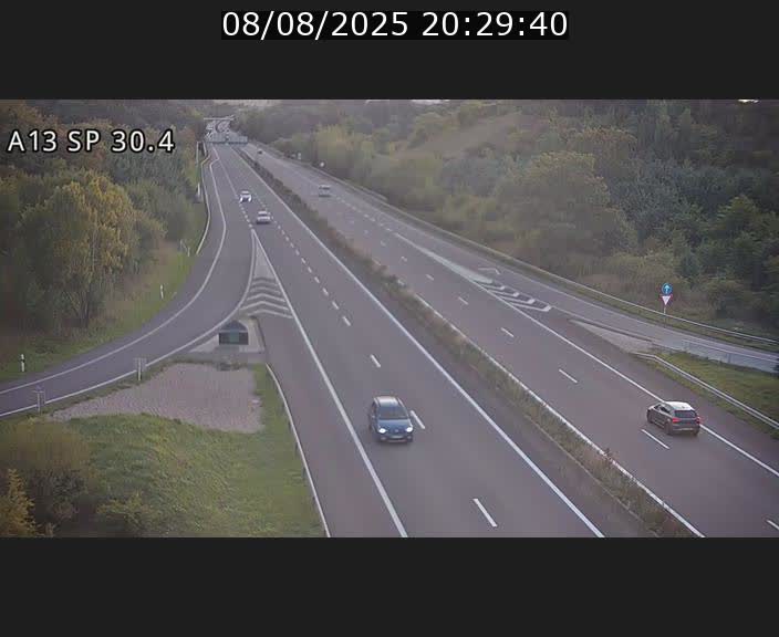 <h2>Traffic live webcam Luxembourg Altwies - A13 direction Luxembourg-ville - BK 30.4</h2>