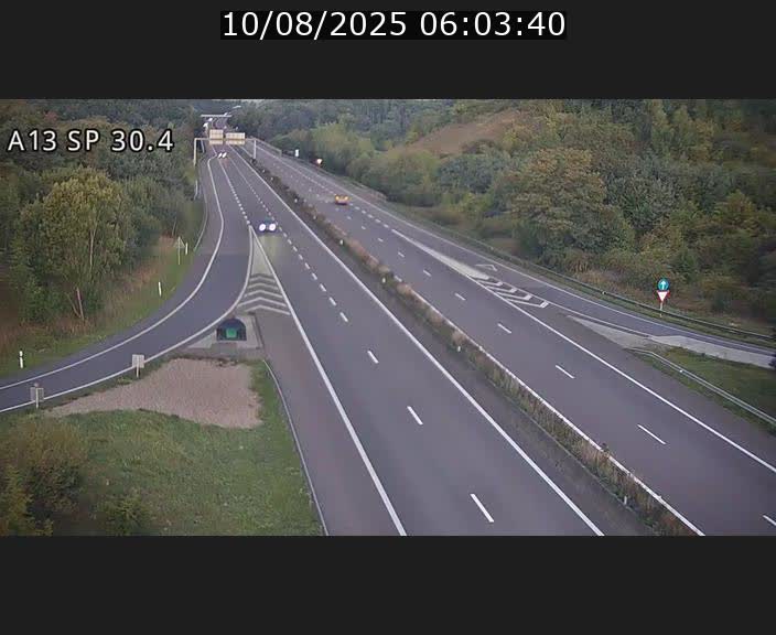 <h2>Traffic live webcam Luxembourg Altwies - A13 direction Luxembourg-ville - BK 30.4</h2>