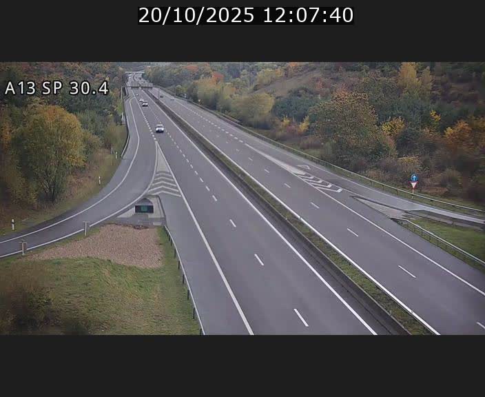 <h2>Traffic live webcam Luxembourg Altwies - A13 direction Luxembourg-ville - BK 30.4</h2>